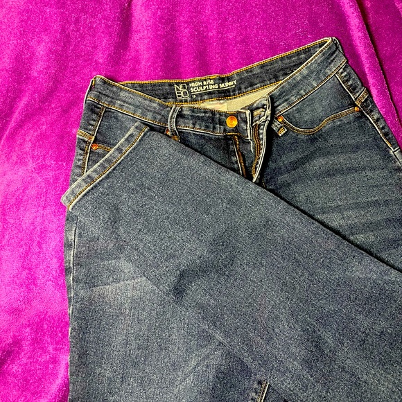 High-rise Skinny Jeans - Picture 2 of 3